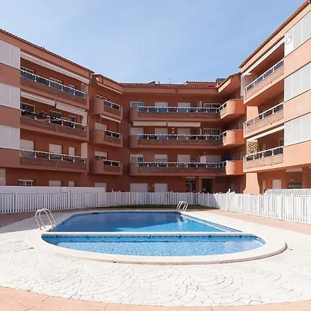 Lets Holidays Bright Duplex With Pool *