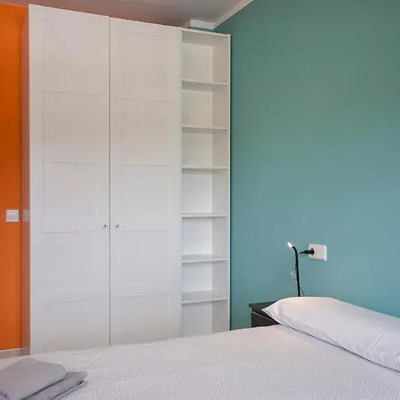Lets Holidays Bright Duplex With Pool * 또사데마르